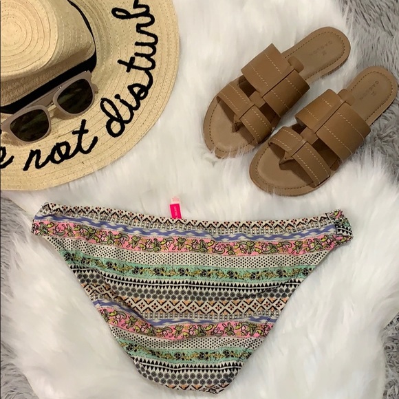 🌺Victoria’s secret white/pink tribal bikini L - Picture 3 of 4